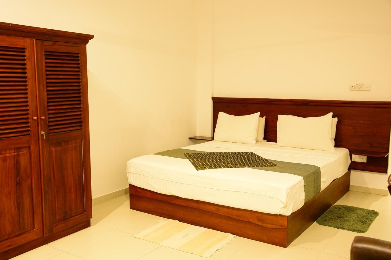 Ranmal Beach Hotel Hikkaduwa Quarto foto